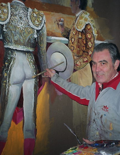 José-Ángel-pintando-el-mural-taurino-de-ocho-metros